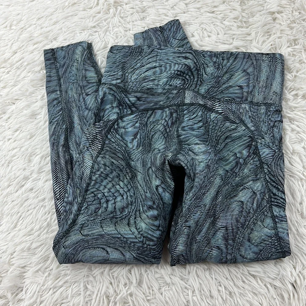 Lululemon Fast and Free Tight 25
